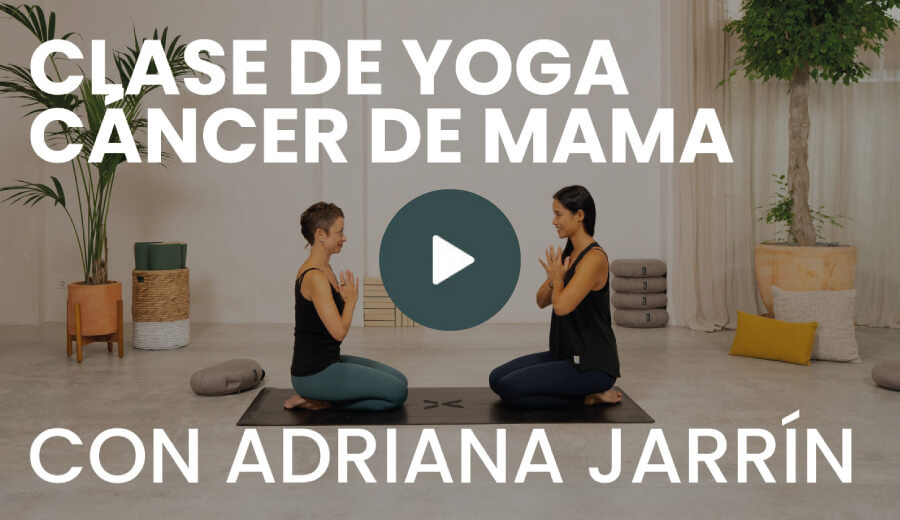 clase de yoga para el cancer de mama